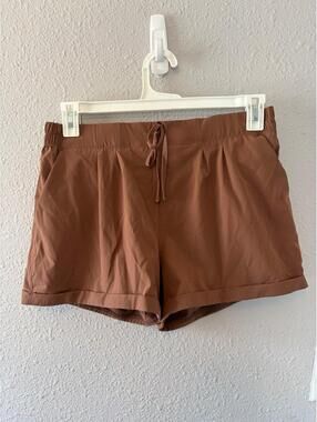 Zyia Active brown shorts size L